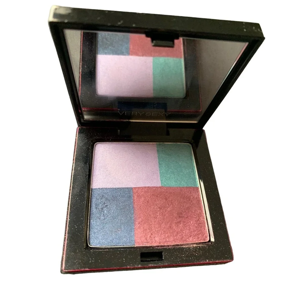 VS Victoria Secret Very Sexy Mosaic Eye Shadow‎ EXCLUSIVE